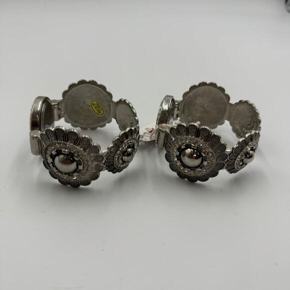 Charming Charlie Womens Bracelet Watch Lot Silver Tone Etched Needs Battery - Picture 7 of 8